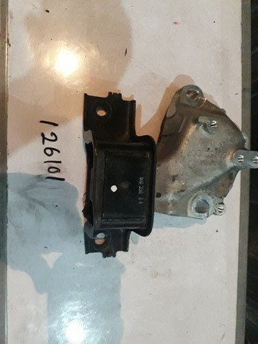 Honda Vezel RU3 Mount
