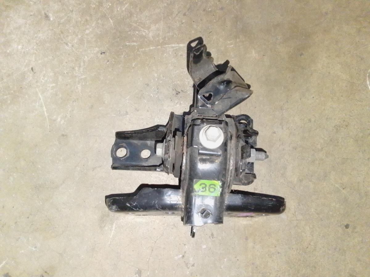 Toyota Prius Gear Box Mount