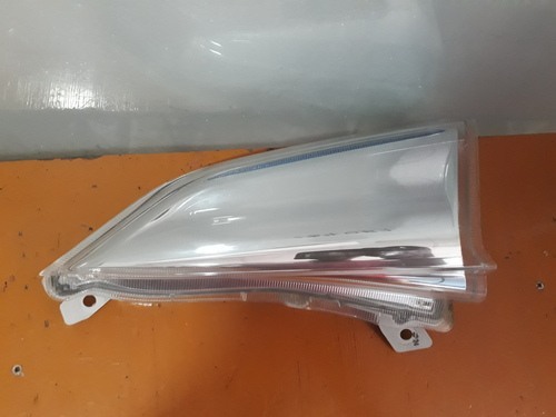 Nissan Leaf ZE0 LHS Headlamp Upper Marker Garnish Lamp