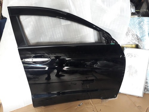 Honda Vezel RU3 RHS Front Door