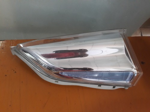 Nissan Leaf ZE0 RHS Headlamp Upper Marker Garnish Lamp