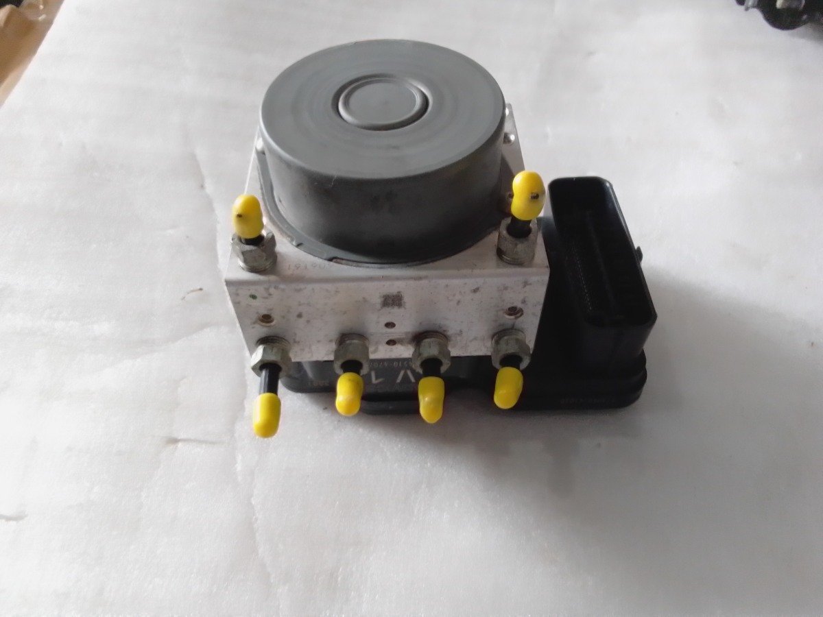 Toyota Prius ZVW50 Abs Actuator