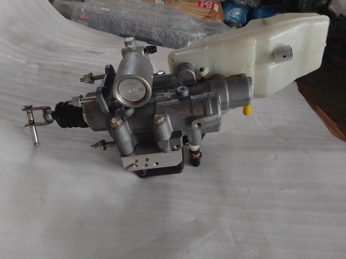 Toyota Prius ZVW50 Brake Booster Pump