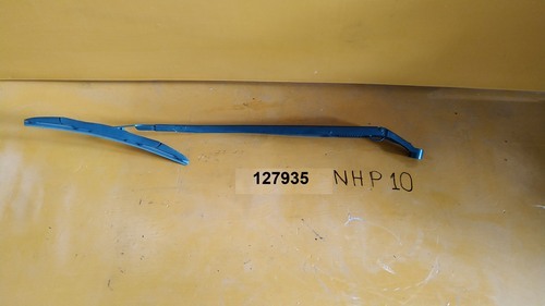Toyota Aqua NHP10 Wiper Arm with blade