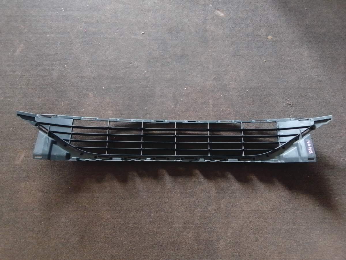 Toyota Aqua NHP10 Front Bumper Lower grill