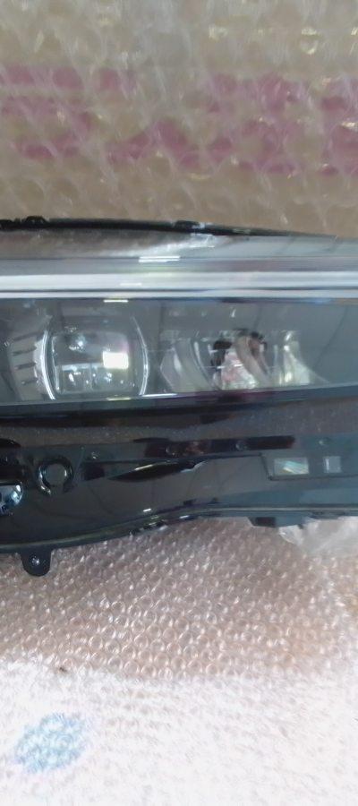 Honda Vezel RV5 Headlamp RHS -J8