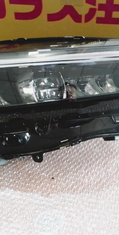 Honda Vezel RV5 Headlamp RHS -J8