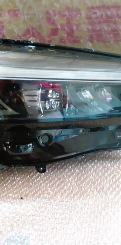 Honda Vezel RV5 Headlamp RHS -J8